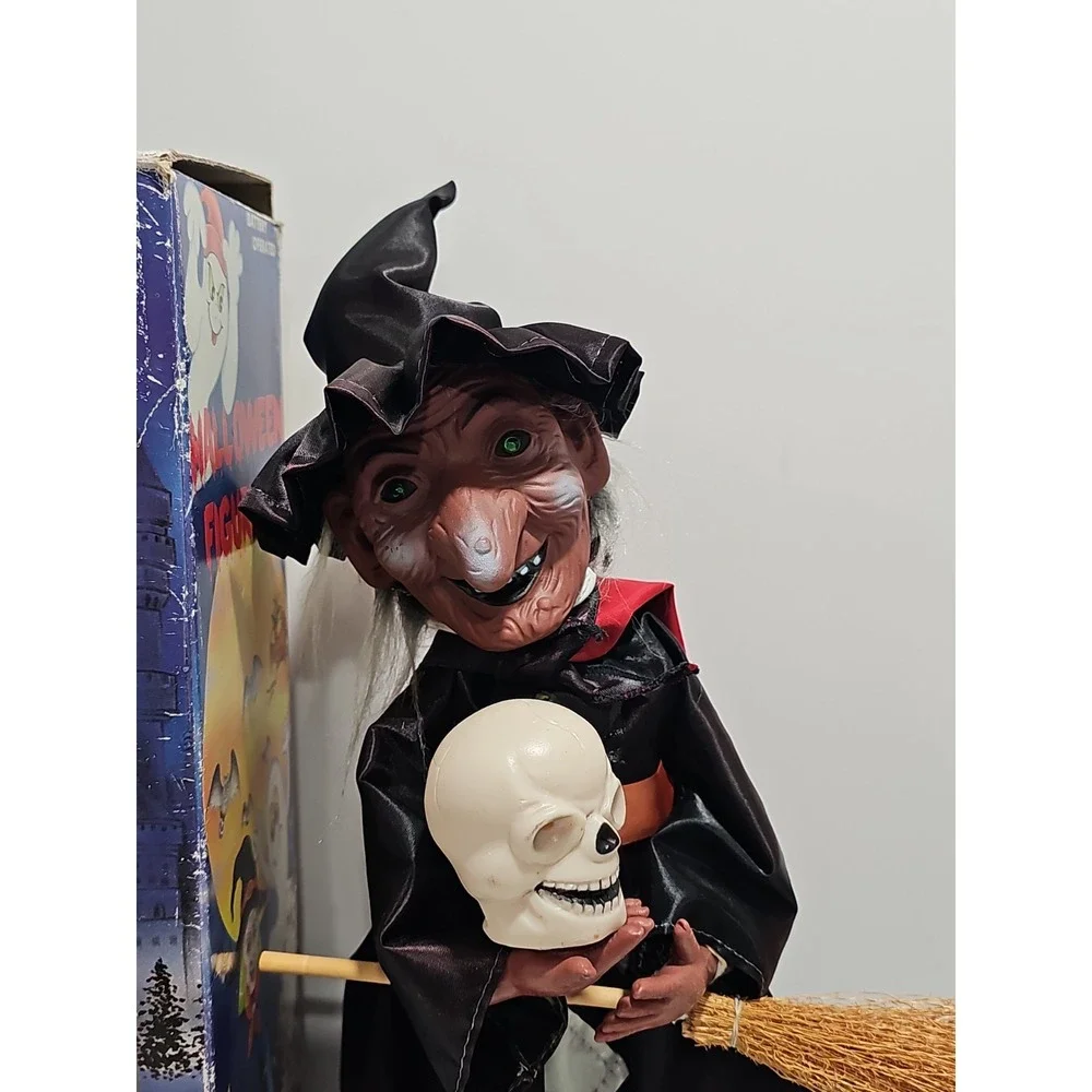 Vintage 1988 Funny Toys Halloween Animated Witch Lights Sound Motion With Box